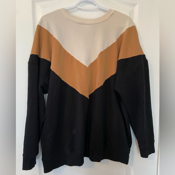 SOLD Torrid Super Soft Fleece Crewneck Sweater  PLUS - Picture 2 of 5